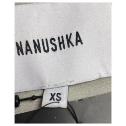 Nanushka Sharma - Robe Mi-longue Sans Manches à Ceinture En Similicuir Beige -ModeChic Magasin 412443 4