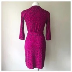Diane Von Furstenberg DVF Julian Robe Portefeuille Mi-longue à Deux Motifs Noir Rose Fuschia 10 Diane Von Furstenberg DVF Julian Robe Portefeuille Mi-longue à Deux Motifs Noir Rose Fuschia -ModeChic Magasin 854229 3