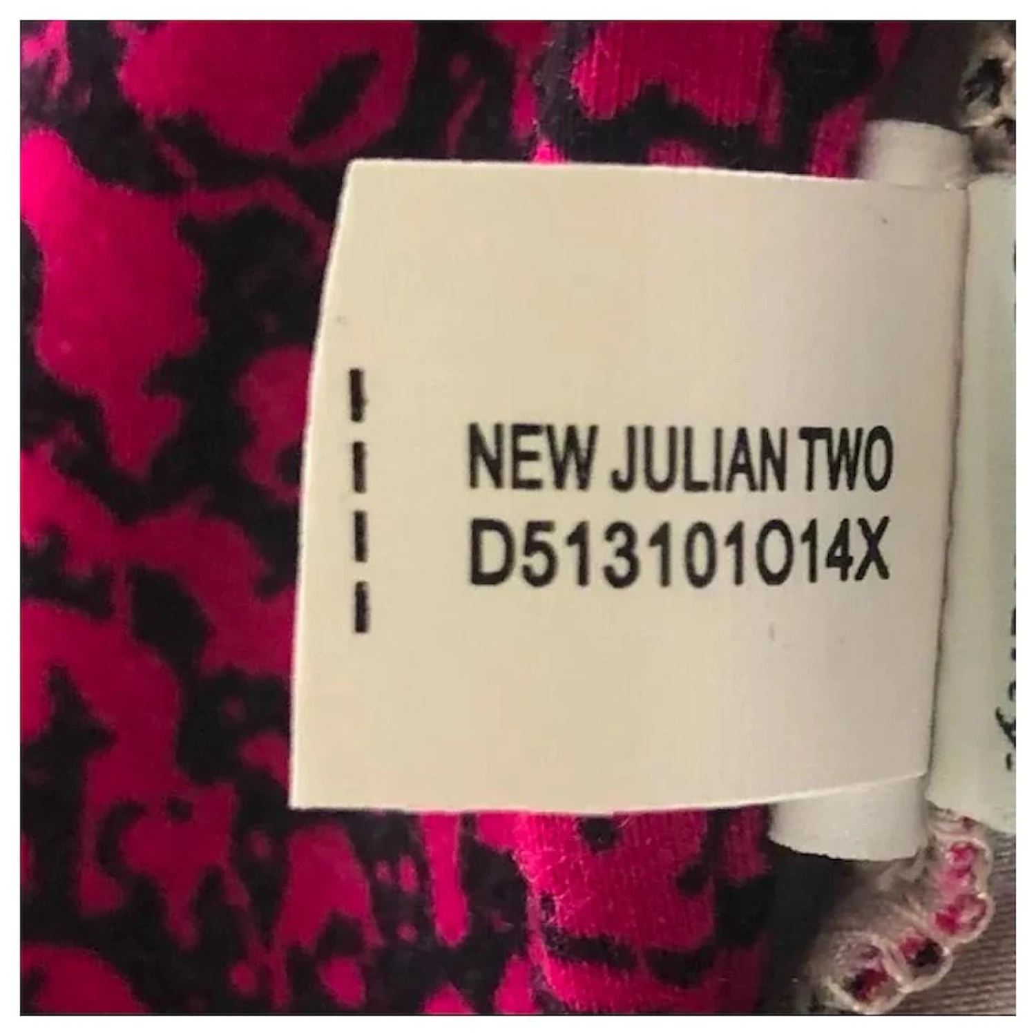 Diane Von Furstenberg DVF Julian Robe Portefeuille Mi-longue à Deux Motifs Noir Rose Fuschia 6 Diane Von Furstenberg DVF Julian Robe Portefeuille Mi-longue à Deux Motifs Noir Rose Fuschia – Image 6